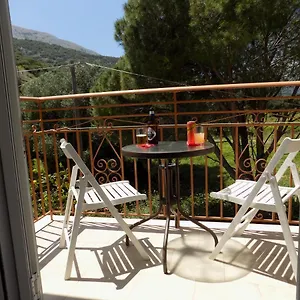 afrodite-apartments-ayia-evfimia.kefaloniahotels.net/