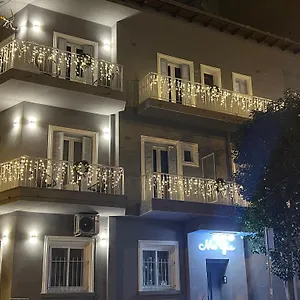 meyia-studios.hotels-of-thessaloniki.com/
